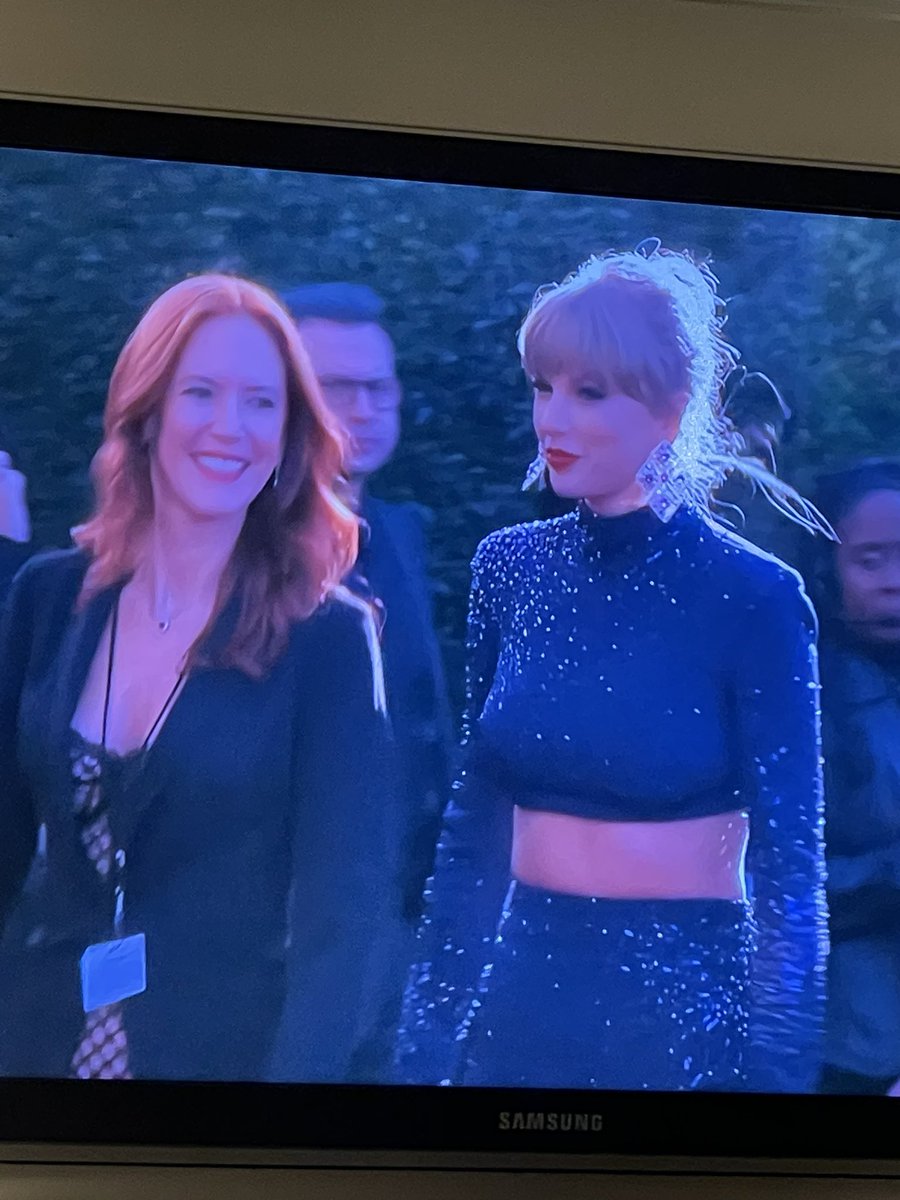 carlie 🪩 on Twitter: "GORGEOUS"