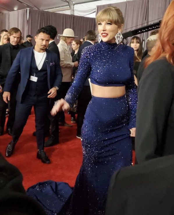 taylorswiftbr's tweet photo. TAYLOR! https://t.co/qEqljFexLa