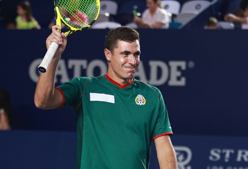 Por amor a México ❣🇲🇽

"Juego por México porqué siento que es a donde pertenezco, no lo hago por dinero.... agradezco a la USTA por su apoyo, pero siento que nunca me respetaron".

🎙Palabras de <a href="/netoescobedo/">Ernesto Escobedo</a> para el Podcast Behind the Racquet