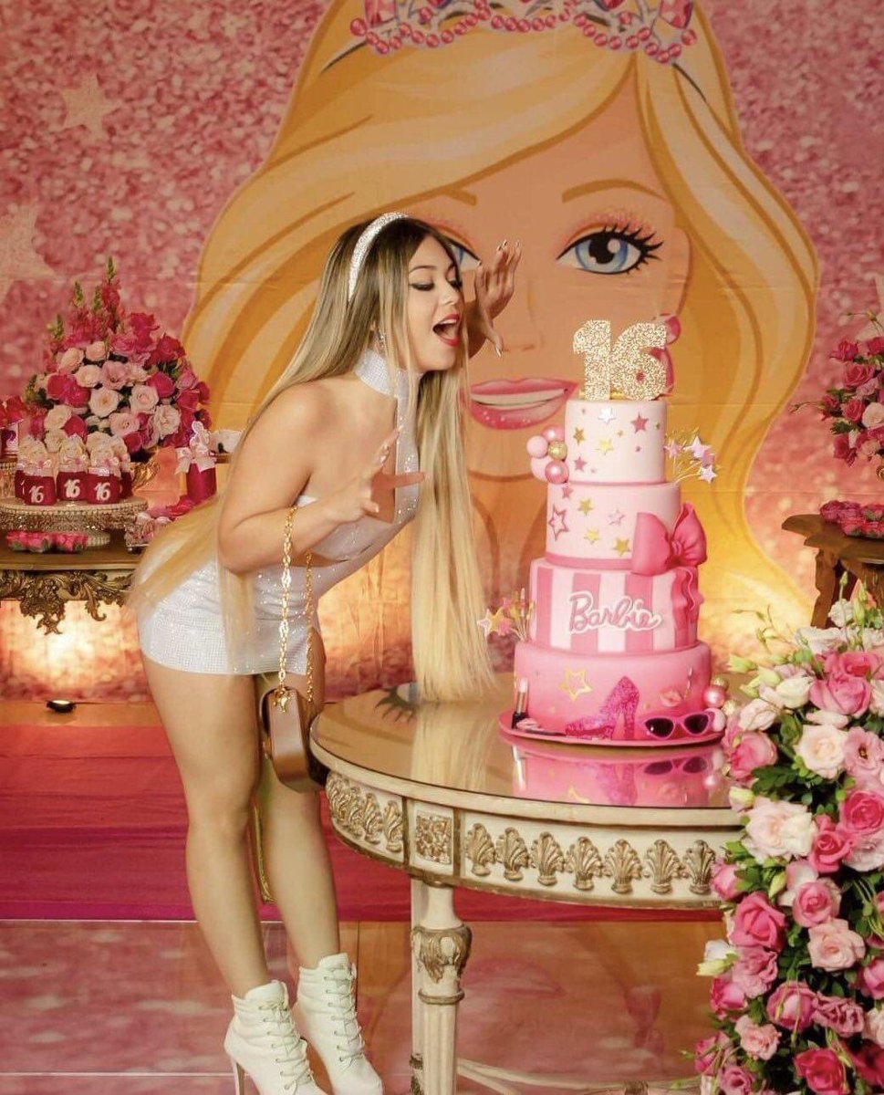 _xmemes's tweet photo. quando essa menina fizer 18 eu já vou tá dando entrada na minha oposentadoria https://t.co/PeRhzpdUJY