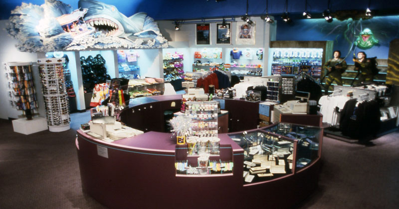DDayFilms's tweet photo. Promotional photos of the original Universal Studios Florida gift shop at the Orlando airport. https://t.co/RPcXSzQFWd