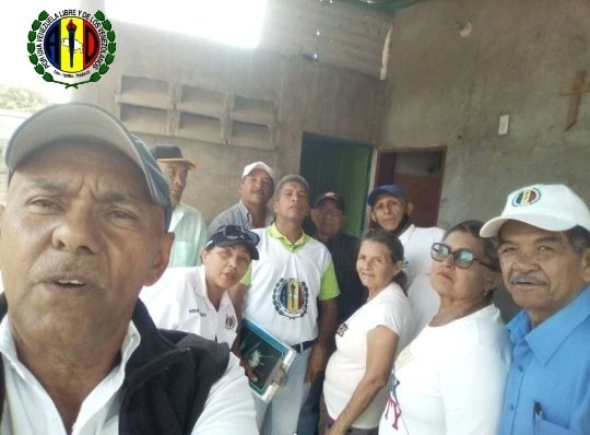 Cem_Torres_of's tweet photo. #04Feb | Juramentación de Comité Local #CAP en el Sector Valparaiso de la Parroquía Trinidad Samuel, seguimos trabajando con constancia, disciplina y organizando sector por sector, calle por calle, caminando hacia el #2024 

#Torres 

#ADEstaEnLaCalle https://t.co/0gaDRqLEYD
