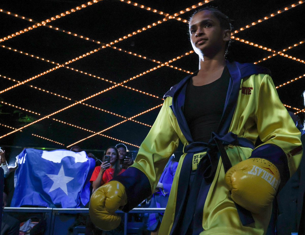 melina_pizano's tweet photo. Ramla Ali fight night versus Avril Mathie
π· @melina_pizano/ @MatchroomBoxing @DAZNBoxing @ramlaali #letitiawright #boxing #alimathie #serranocruz #canon https://t.co/H9eWYyC8g5