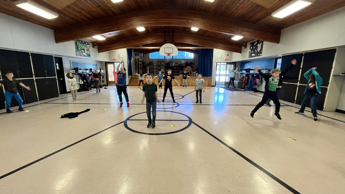ms_cherasmith's tweet photo. We are loving our @nsaskproject lessons. We did an EMOM 5 and recorded the number of exercises we did each minute. We added to find our individual total and then our class total. We did 4 982 exercises as a class! @ssrsbpes @SSRCE_NS https://t.co/eG0T2gyLJu