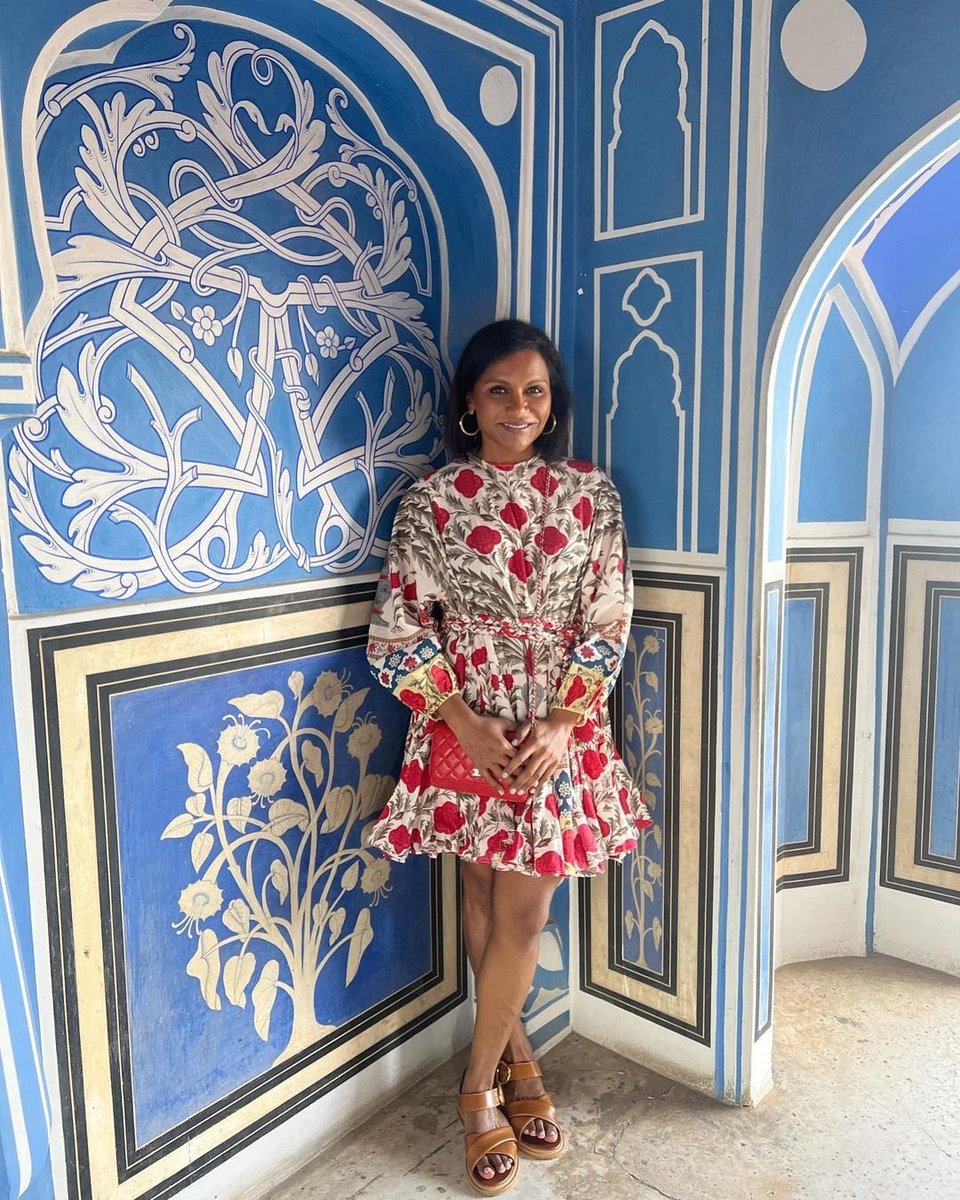 PuneTimesOnline's tweet image. #MindyKaling shares photos from a recent visit to #Jaipur; fans wonder if she is on a recce for her upcoming romcom film 🎥 

@mindykaling #ThePinkCity #JaipurCity #Rajasthan #KellyKapoor #TheOffice #NeverHaveIEver #MindyKalingInIndia