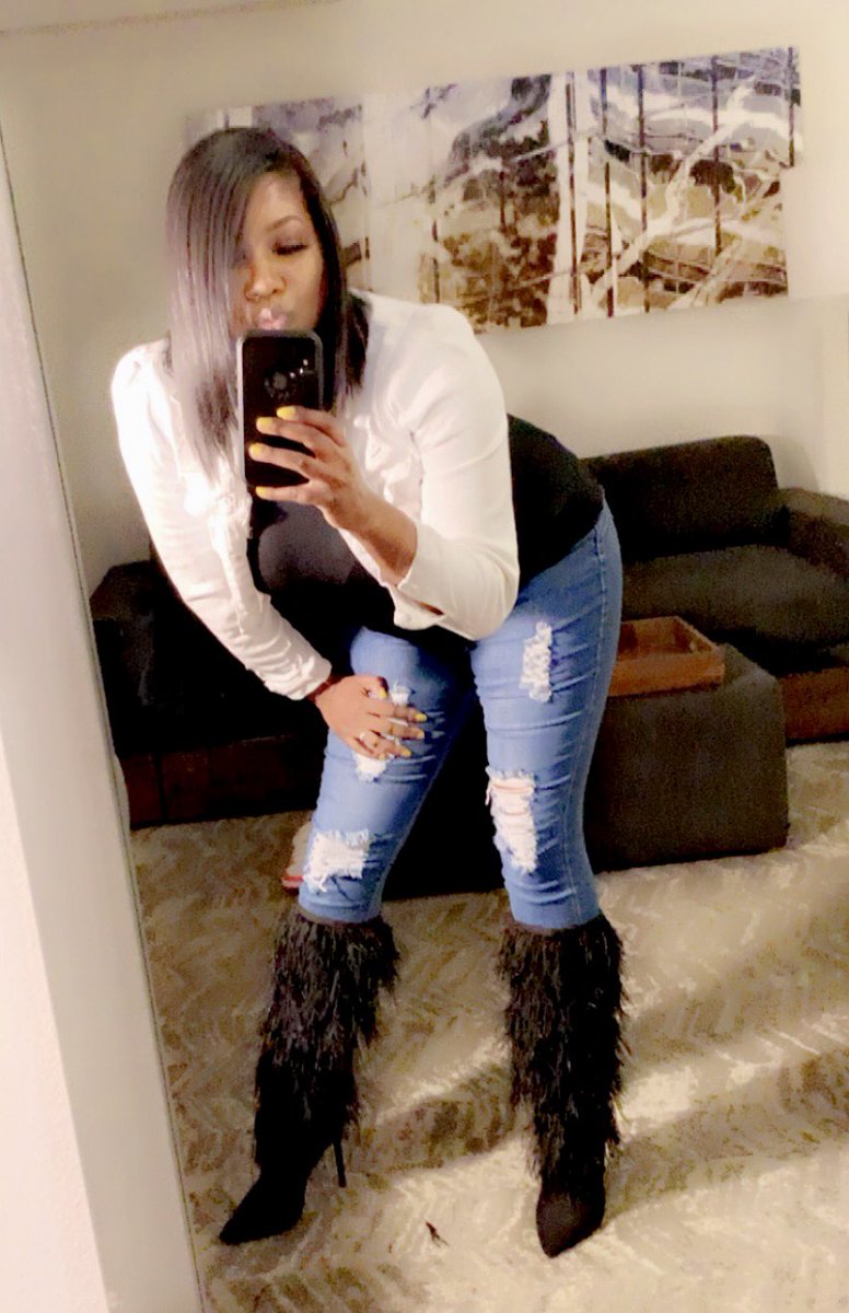SlaylaMarie88's tweet photo. Aye y’all I’m in Atlanta! Everybody like and RT this for @HitmanHolla..I need a spot in the house for Bags &amp; Baddies PERIODT!!! #IndianasPrincess #Benji https://t.co/CVQRCDjgvP