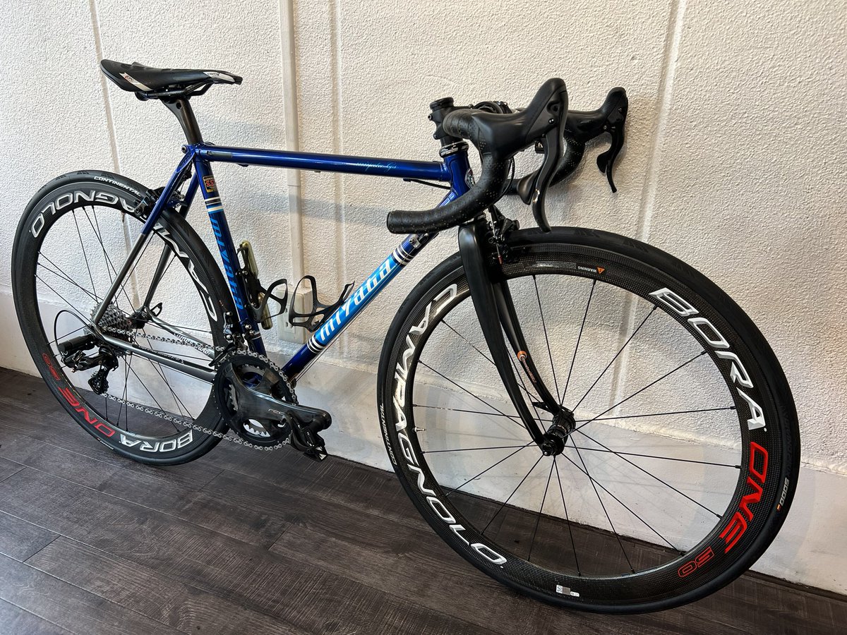 TqgHqo3OIWO6pOF's tweet image. こちらもシビれる1台【MIYATA GS s.s.t.b campagnolo record11s仕様】ホイールのチューニング作業をさせて頂きました(^^)
ミヤタが独自開発した剛性と軽量性に優れたS.S.T.B(スパイラル・スプライン・トリプル・バテット)というクロモリチューブが渋い！

#miyata
#sstb 
#boraone50
#あさみフレンド