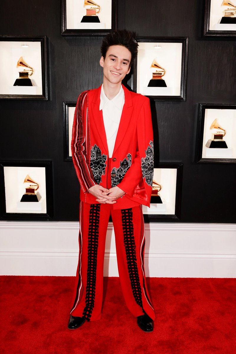 @lizzo .@brandicarlile and @jacobcollier both looked slick in ✨embellished✨ suits on the #GRAMMYs red carpet. Carlile already nabbed two pre-tel awards for “Broken Horses” and is nominated for more tonight. Collier is nominated for two awards. rollingstone.com/music/music-pi…