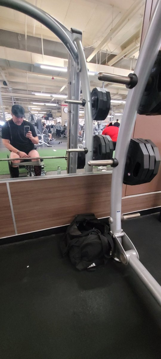 superjuanmanuel's tweet image. Smith 314 lbs 
142 kg 
#gym 
#ElArtista 
#hipthrust