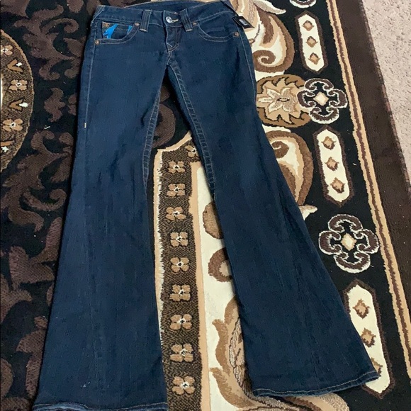 klassichic1's tweet photo. So good I had to share! Check out all the items I'm loving on @Poshmarkapp #poshmark #fashion #style #shopmycloset #londontimes #chicos: https://t.co/cj9wi2uWVU https://t.co/222da11Joq