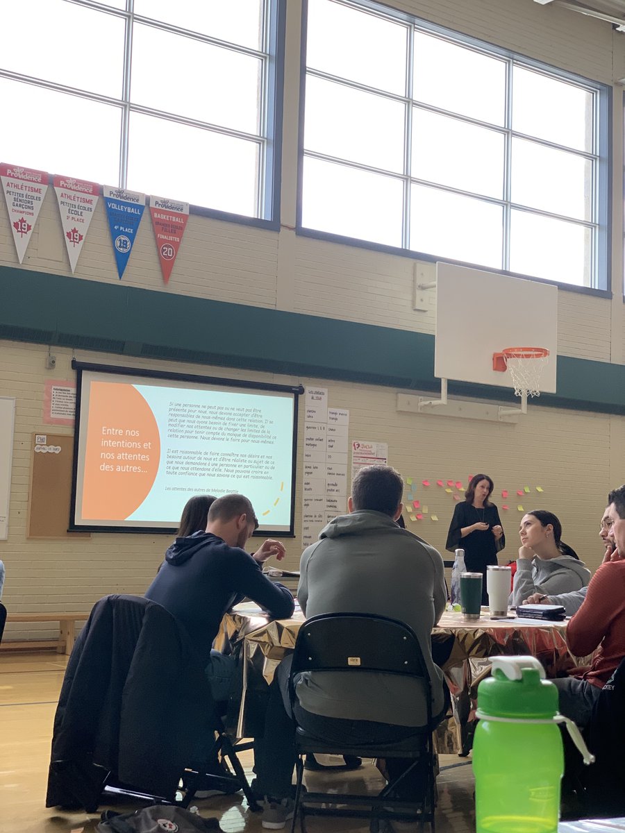 JessicaLDefoe's tweet photo. ✨ Des réflexions tellement importantes et pertinentes lors de la journée pédagogique avec 
@MichaudGina et son atelier « S'épanouir au travail par l'engagement » 

Que c'est vrai ! Nos intentions sont au coeur de ce qu'on fait ✨Merci tellement d'avoir été parmis nous Gina ! https://t.co/tuxRmWe2Sf