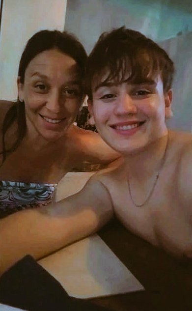 LauchaLauchi's tweet photo. Poniéndole onda al velorio  dominguero...❤️ https://t.co/RrcbaBROdN