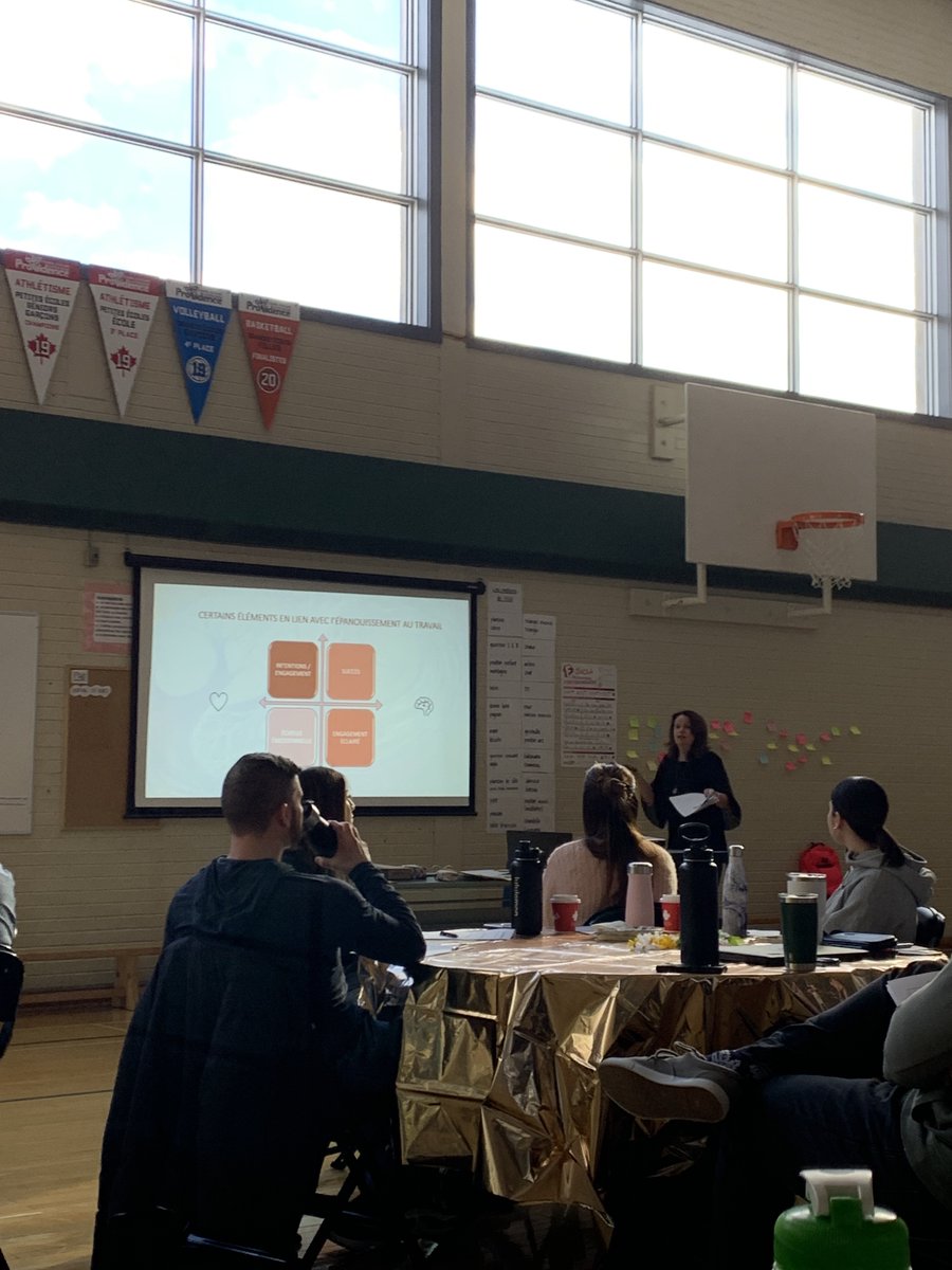 ✨ Des réflexions tellement importantes et pertinentes lors de la journée pédagogique avec 
<a href="/MichaudGina/">Gina Michaud</a> et son atelier « S'épanouir au travail par l'engagement » 

Que c'est vrai ! Nos intentions sont au coeur de ce qu'on fait ✨Merci tellement d'avoir été parmis nous Gina !