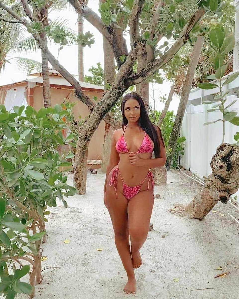 RT if you like 💙 : caamibernaal