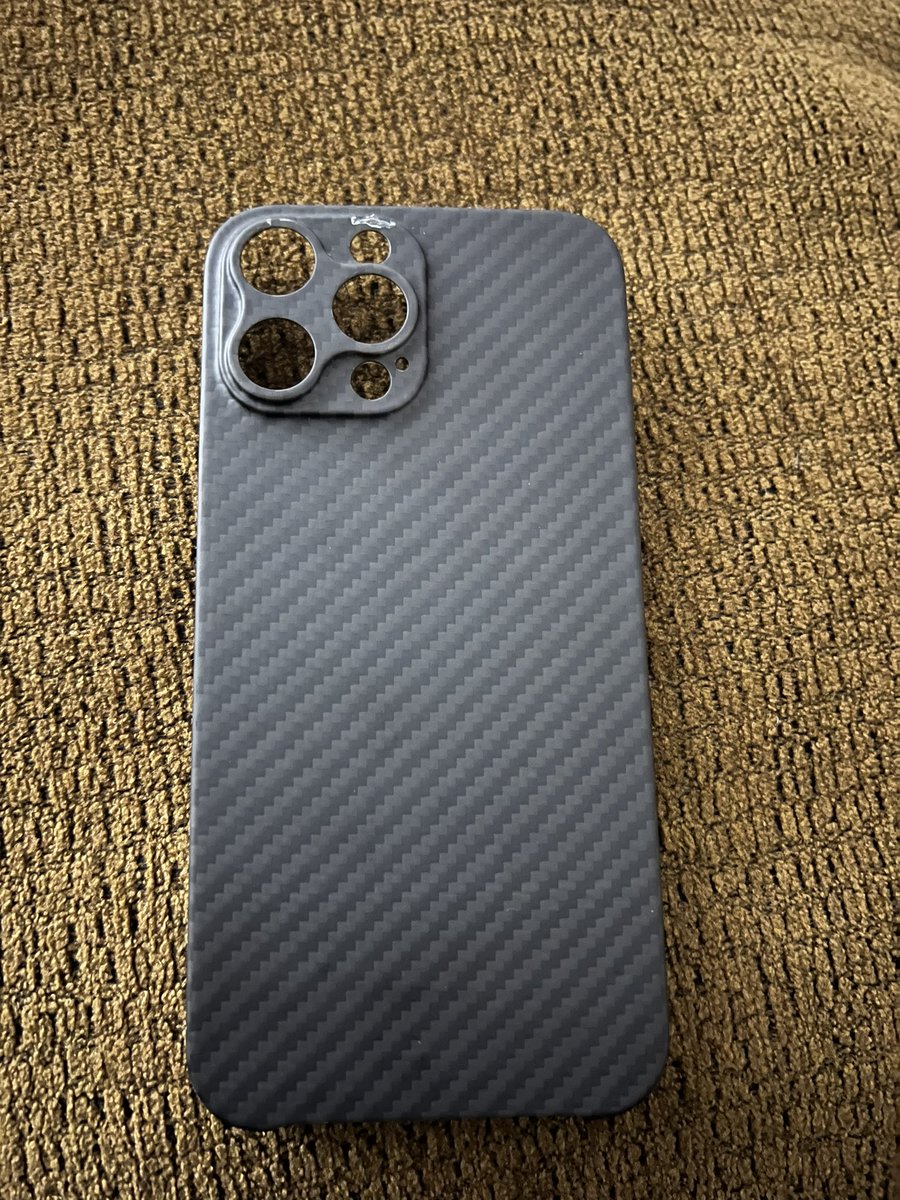 alexpa0lucci's tweet photo. Bought this case a bit over a month ago… Sucks cause the case was over $70
#lewlater #latercase https://t.co/IUb5lAGHUQ