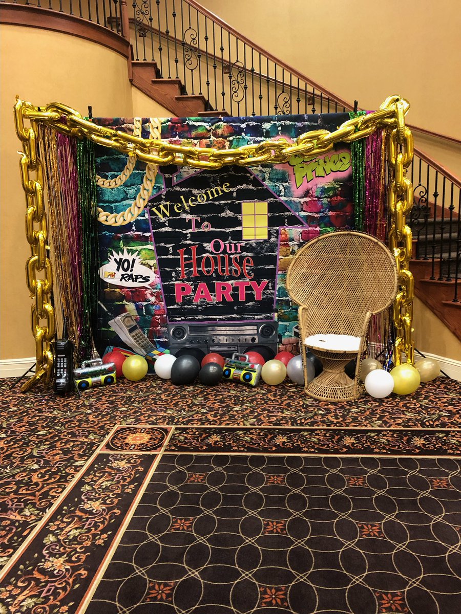 eslacdst's tweet photo. Thank you to everyone who attended our Code Red Party!! @DJPHATMACK of #PhatmixxProductions kept us on our toes reminding us of the great music from the 80s and 90s. Congratulations to our prize winners for the best 80s/90s look!

#ESLAC #DST1913 https://t.co/2tnnxEsGpk