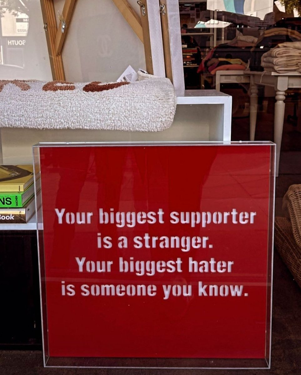 ovΞrnight tweet media