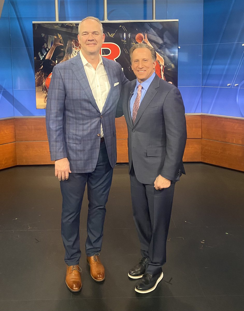 Fresh off their victory over Michigan State Saturday @TheGarden - @CoachPikiell of the rampaging @RutgersMBB joins me in the studio! Join us as we talk all things Scarlet Knights - tonight at Midnight on @NBCNewYork ! @RutgersU #rutgersmbb