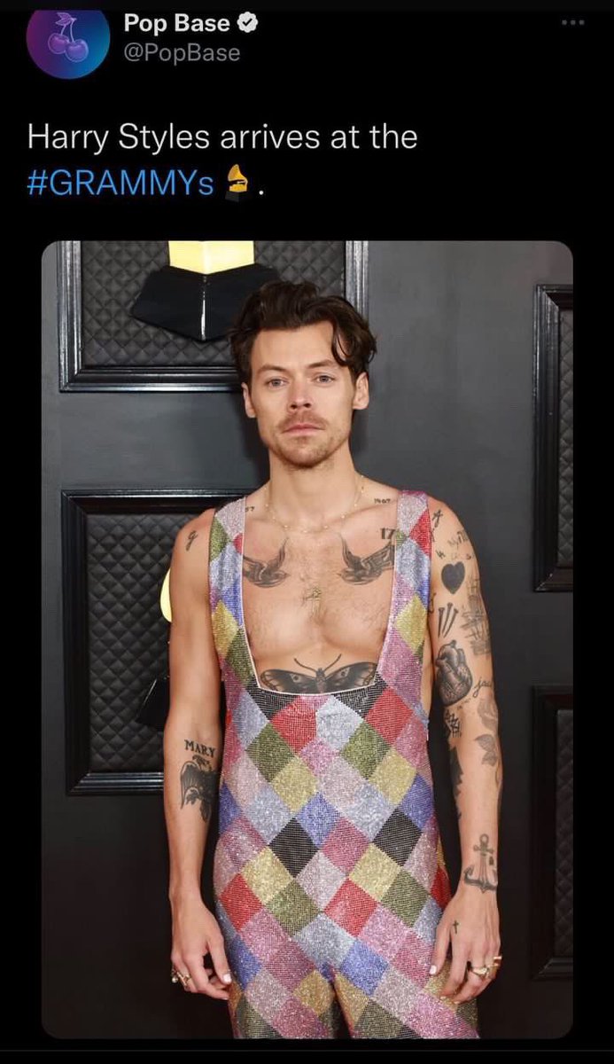 btw_nagham's tweet photo. DOOP #harrystyles https://t.co/cZFnY9Wbl1
