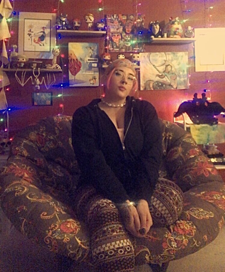 almost_poe's tweet photo. Am I a lot? Absolutely.

So of course my gaming set up should be too 💕

Come enjoy some chill gamin and chatting! Streaming Mondays, Wednesdays, Fridays, and Saturdays! 
https://t.co/kJW85NCdo0 https://t.co/G562Il0JH5