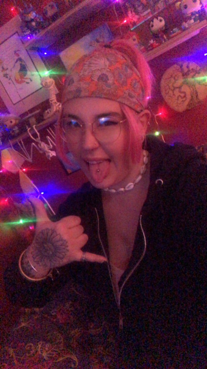 Am I a lot? Absolutely.

So of course my gaming set up should be too 💕

Come enjoy some chill gamin and chatting! Streaming Mondays, Wednesdays, Fridays, and Saturdays! 
twitch.tv/almost_poetic