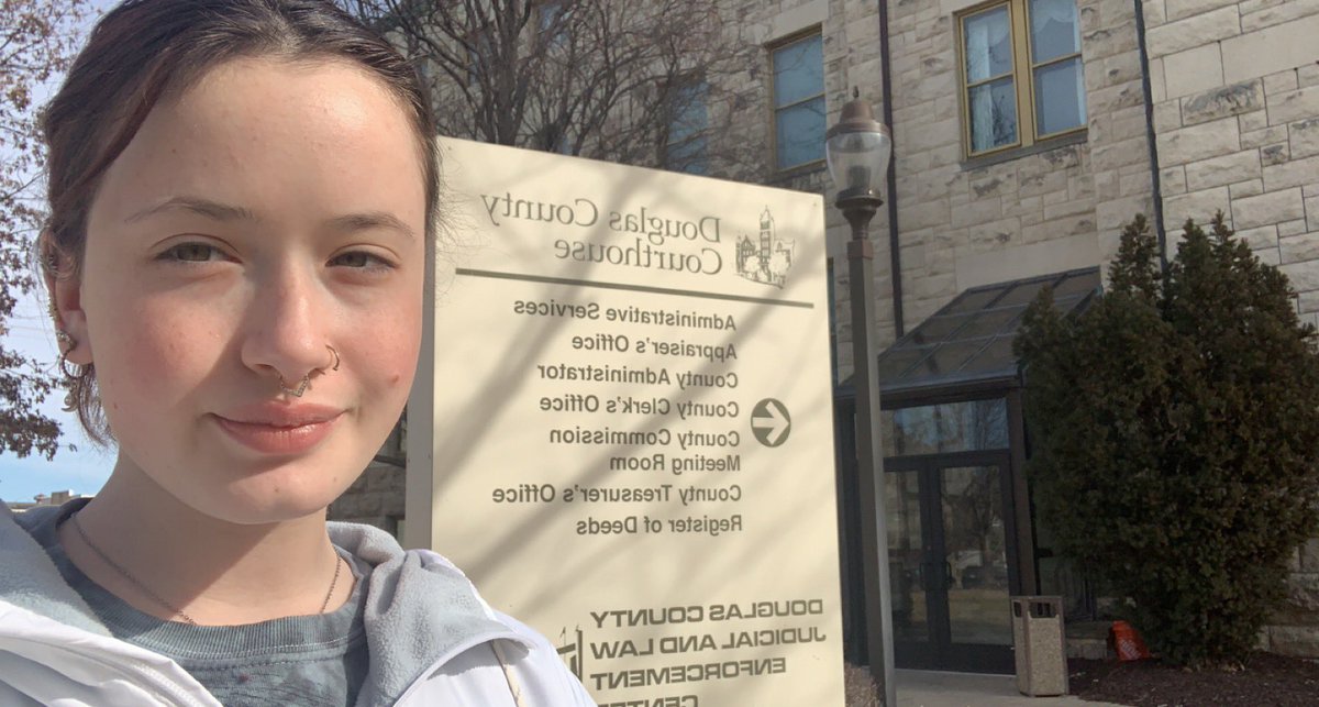 EmmaStarns's tweet photo. For the last stop, I visited the Douglas County Courthouse! Signing off now, but glad to have been able to see a little bit more of Lawrence on this sunny day! #J415 https://t.co/ffaiLBNn33