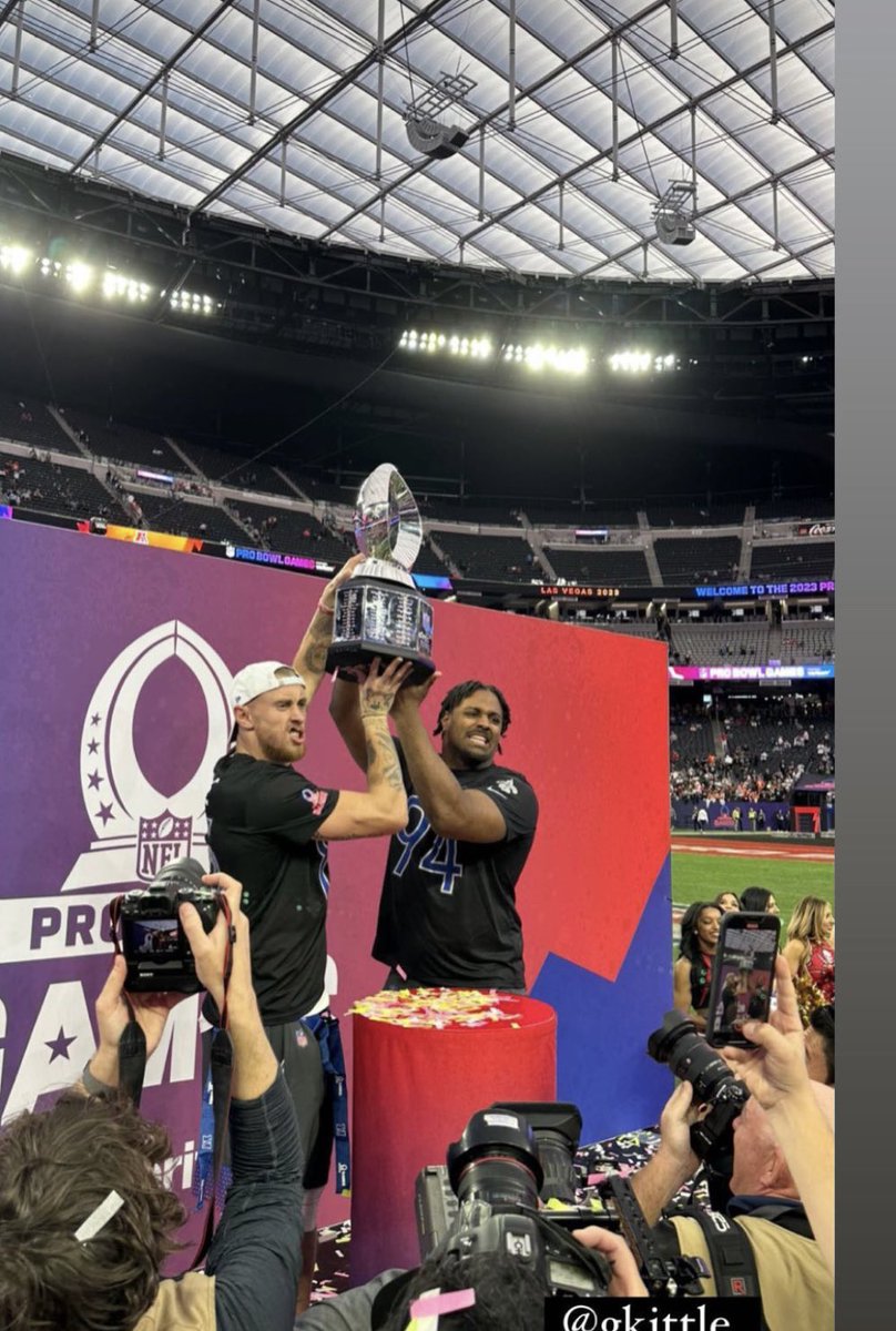 Cam Jordan tweet media