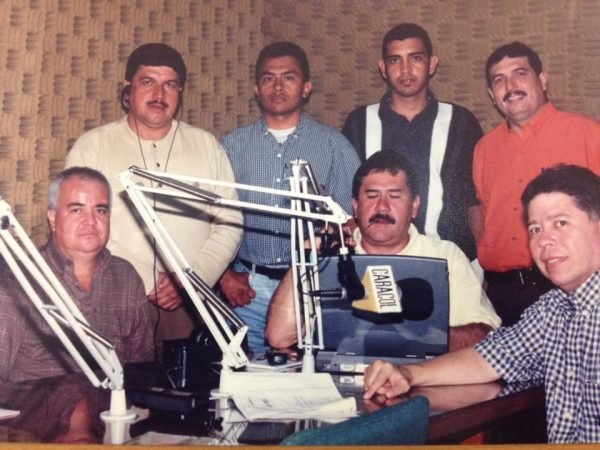 Cabermudez's tweet photo. Este era el Combo de Caracol Radio en los 90, hoy después de casi 30 años, volvió a sonar mejor que nunca en emisora #Onda5 @Juanmgonzalez56 @FernandoPabonM2 Oscar J. Gómez, Gonzalo"Ruchi Rojas". Inge Acevedo QEPD, Llegaron con tan buena energía que contagiaron al @ABucaramanga https://t.co/cAShjsOclR
