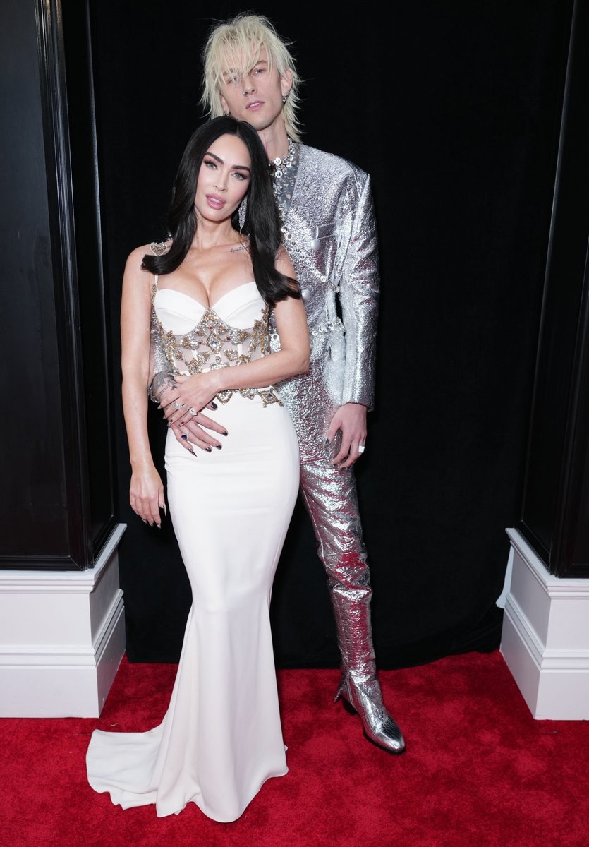 MarvelousMFox's tweet photo. 📸 Megan Fox and Machine Gun Kelly at the 65th GRAMMY Awards https://t.co/xrHC1GiSCl
