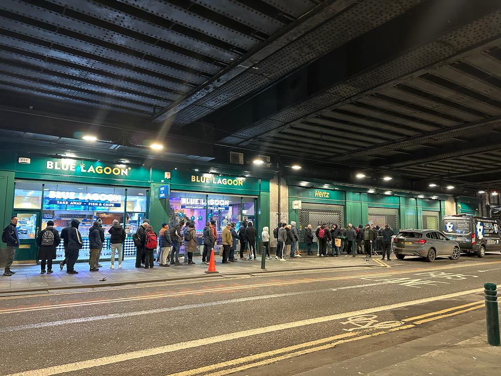 Tonight was one of the busiest Sunday nights in Glasgow over 255 though the service for hot food, sandwiches and essentials, <a href="/AllanCasey89/">Cllr Allan Casey</a> <a href="/GlasgowCC/">Glasgow City Council</a> <a href="/LeaderGCC/">Leader of GlasgowCC</a> <a href="/NicolaSturgeon/">Nicola Sturgeon</a> <a href="/ScotGovFM/">First Minister</a> we need your help to access a suitable building to feed and support with dignity please help