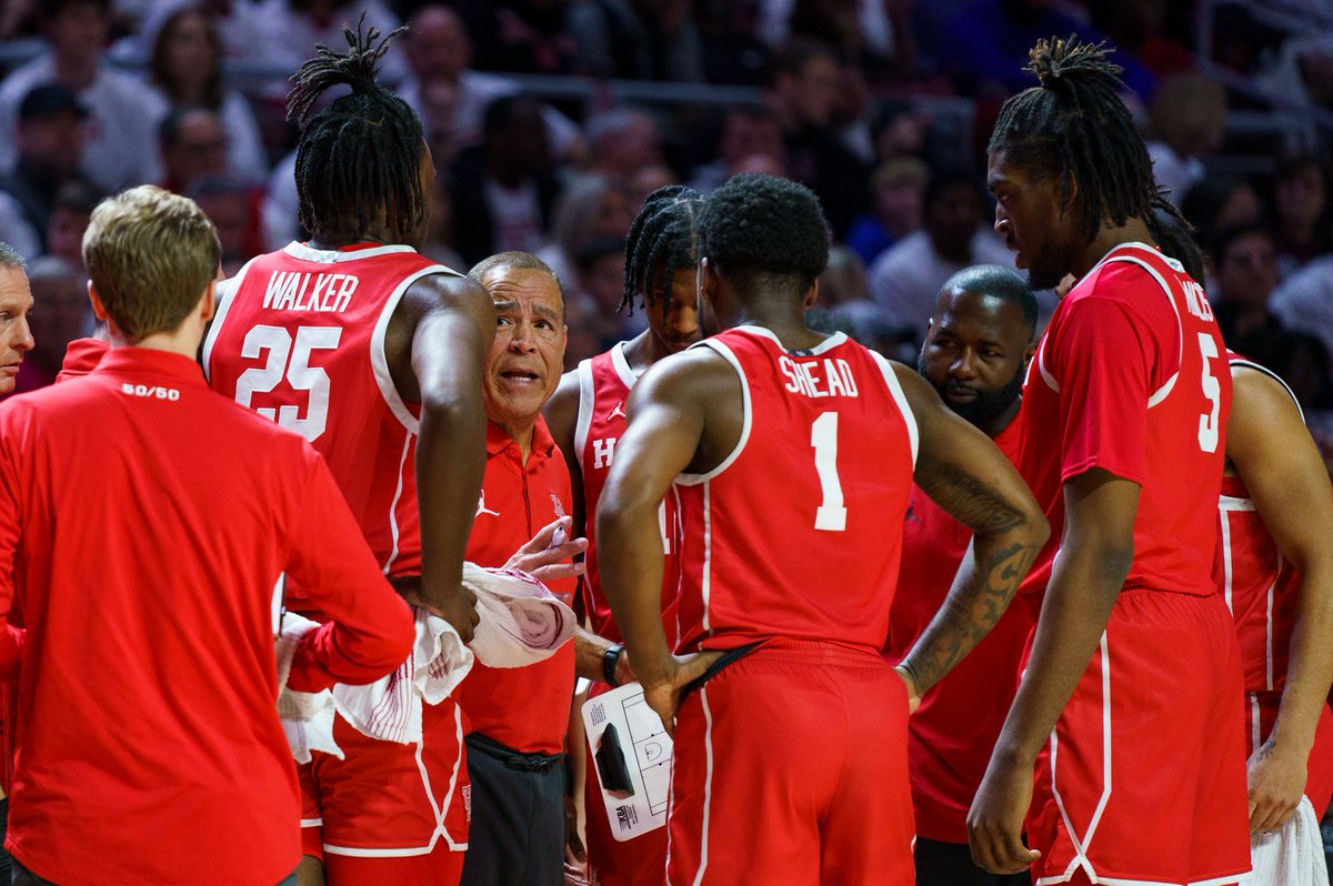 363 schools play NCAA Division I men's basketball. <a href="/UHCougarMBK/">Houston Men's Hoops 🏀 🐾</a> is the only one of those 363 yet to lose a game away from home this season.

After today's 81-65 win at Temple, <a href="/UHCougars/">Houston Athletics</a> are 10-and-0 in road/neutral games.

#ForTheCity #GoCoogs