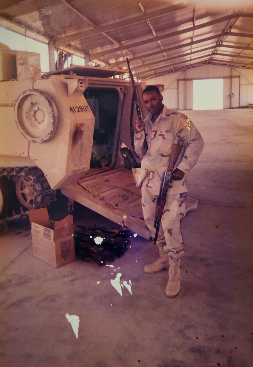 keeonB_thatbeme's tweet photo. February 5th, 2023. My official 20-year mark in the US Army. It's truly a blessing. Now it's time to get ready for the next chapter ๐๐พโ๐พ #Armylife #lifer #combatengineer #youngOG #RIPjohnson #thepromise #thiswasbiggerthanme #Loyalty https://t.co/pT43jRky2I