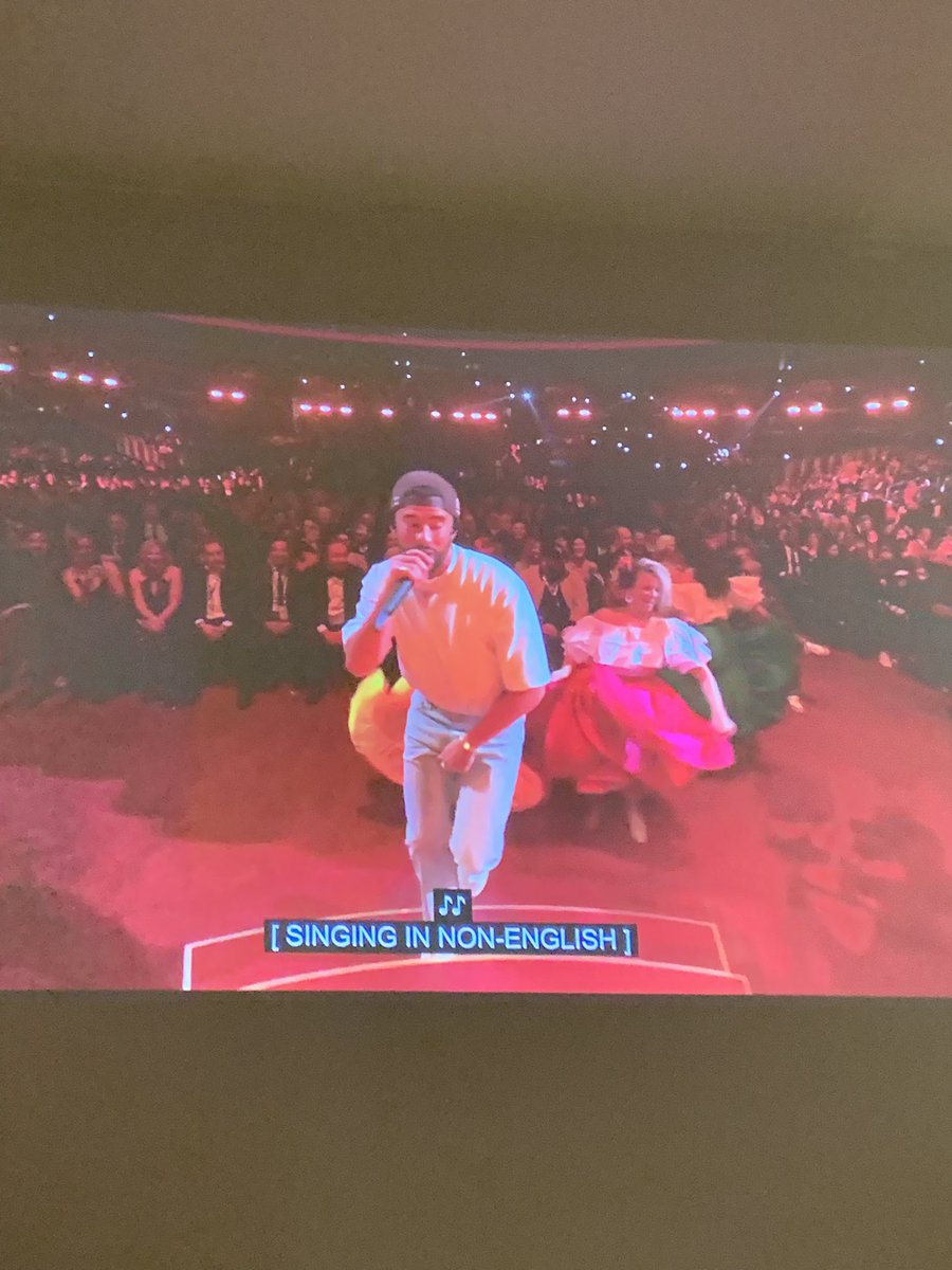 jabladoraaa's tweet image. LMFAOOOO