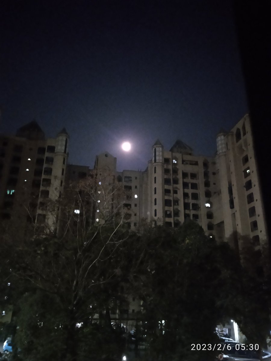 cyclerani's tweet photo. The happiness is ..
When u woke up.. 
There is someone
Already waiting for 
You ❣️ 
#morning
#mumbai https://t.co/Bxw3DSJMCp