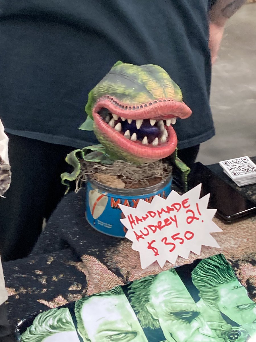 JosephB4U2C's tweet photo. Had a good time at the Oddities &amp; Curiosities Expo in Louisville this weekend. https://t.co/y4wMc0Rovg