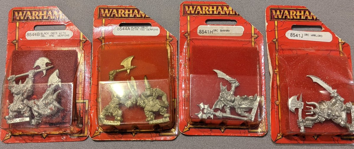 HobbyHammer's tweet photo. Got myself my first oldhammer today, just a bunch of silly little guys! Thinking I will paint them like they're from the 90's. #Oldhammer #Warhammer #WarhammerCommunity https://t.co/AmFS6adiFI