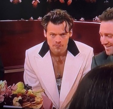 babe is staring into my soul rn i cannot physically take any more