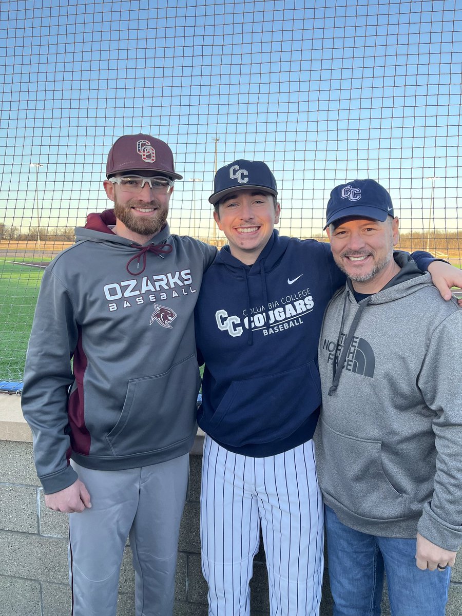 Great to see 2 of my former Battle players back on their high school field competing again! Joe Lee ‘19 (CofO) and ⁦<a href="/YaBoyBray11/">Braydon Boyer ⚡️</a>⁩ ‘20 (CC). Have a great year boys!