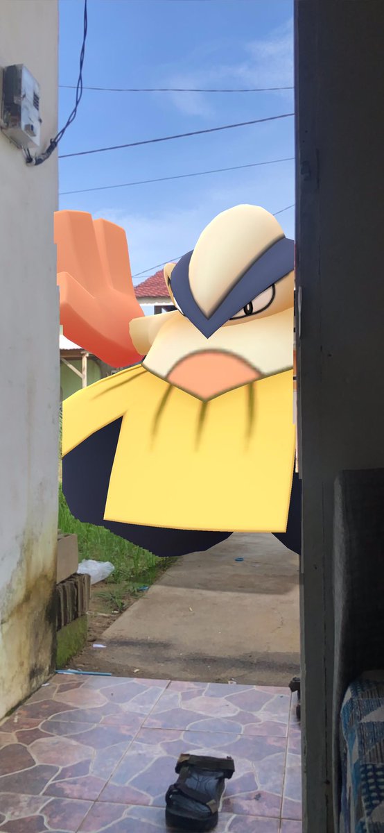 Besak benar sih badan tu, kan ndak bise masok rumah