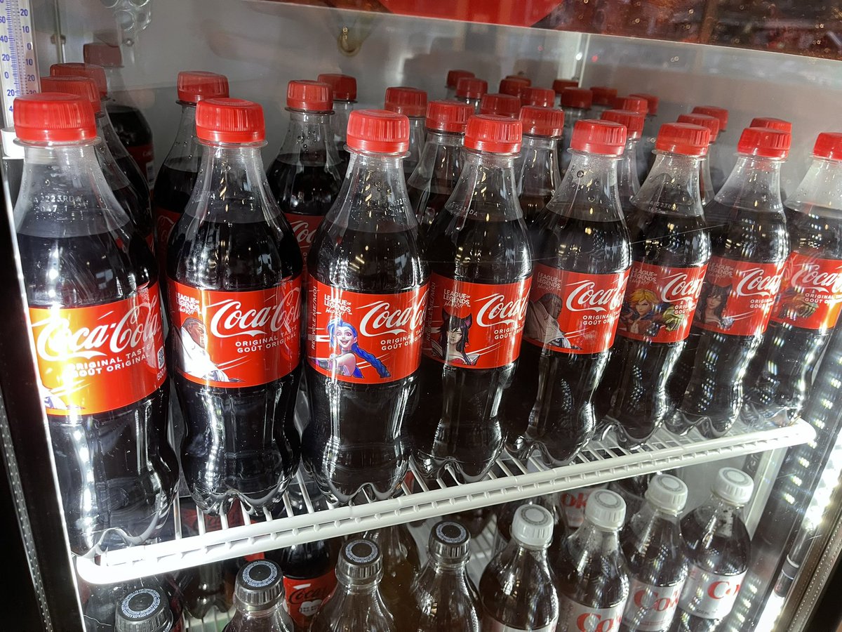 MaxGreen tweet media