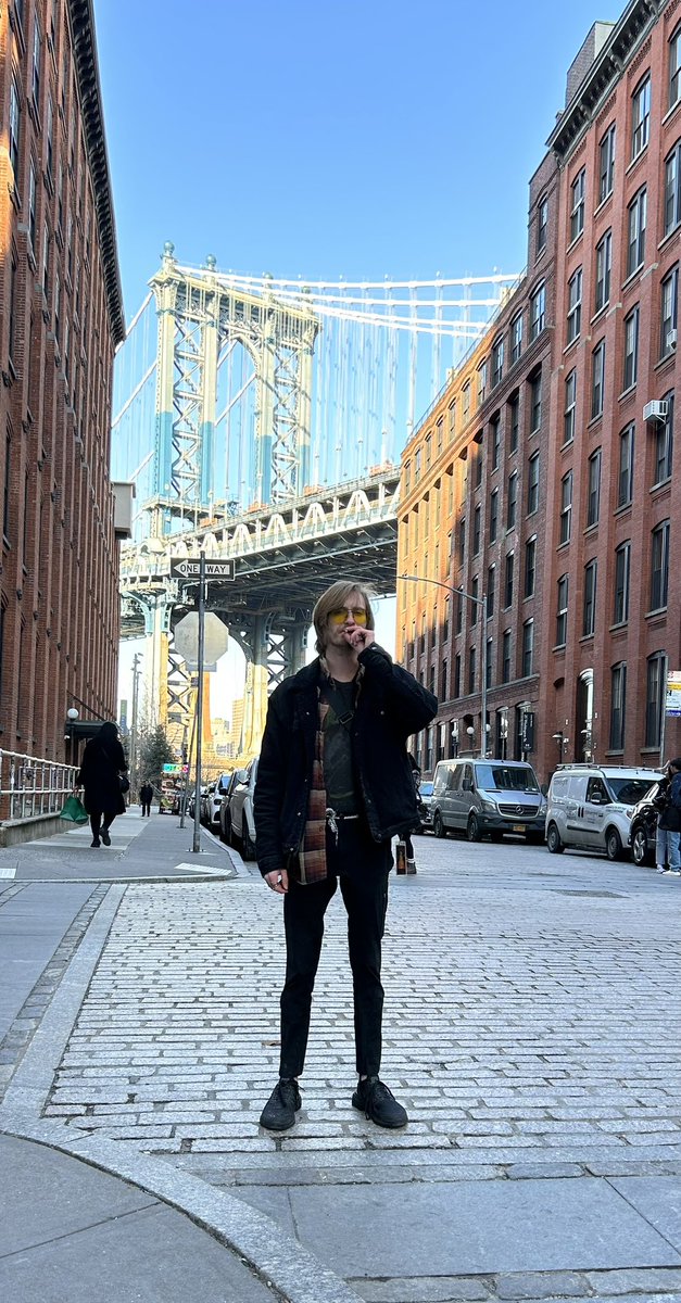 Went to New York for a week. This is what I drew while on the subway! :)