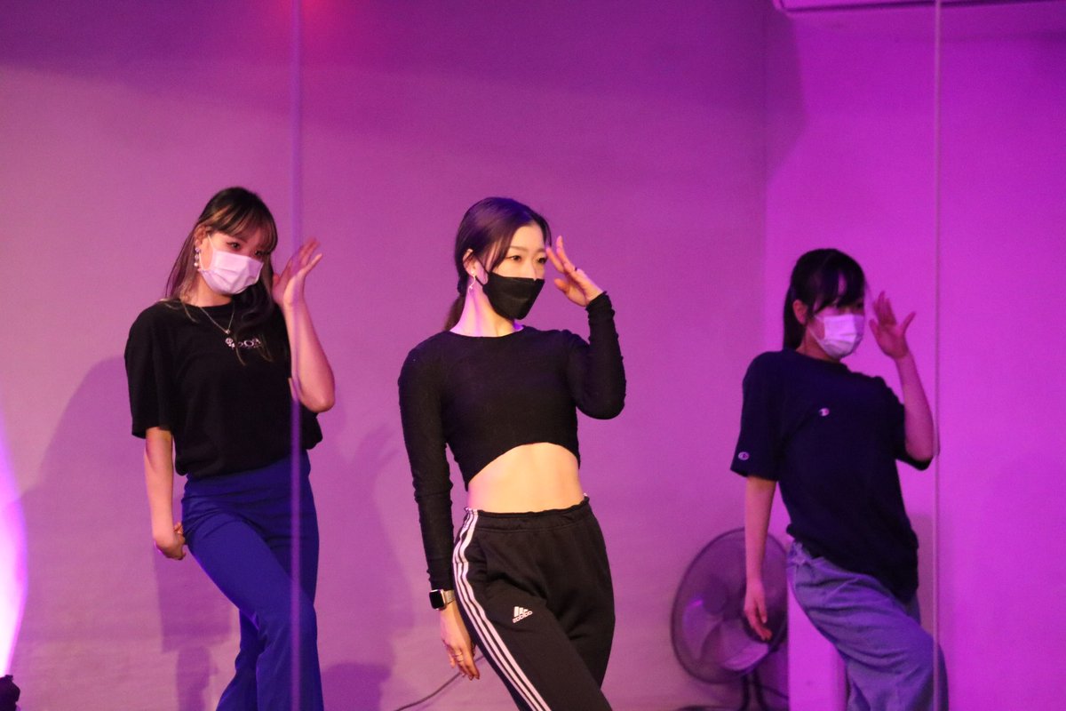 NVA_dancer's tweet photo. ❄️1月29日（日）オープンキャンパス❄️

naoki講師によるHIPHOP超入門❗️

そしてstudioMARUからKyo-ka講師が来校😳
K-POPを踊る上で必要な見せ方など細かく丁寧に指導して頂きました🌟

次回は2月12日（日）です！
ご予約はこちらから💁🏻‍♀️ https://t.co/KyucXhFLZl

#NVA #dancer #HIPHOP #KPOP #体験入学 https://t.co/KO7hOtAirD