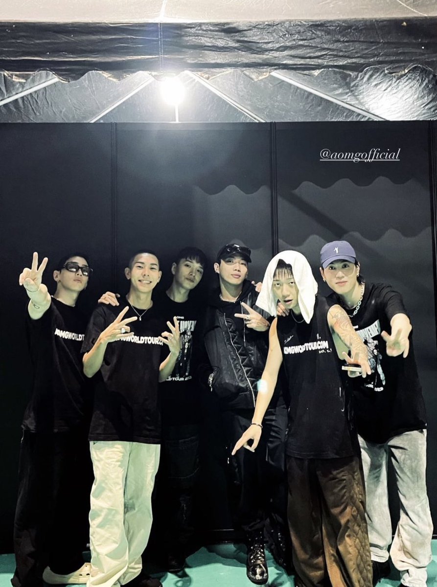 MDDXM00N's tweet photo. omfg ?! øzi with aomg ?! https://t.co/KHxgsWt4Sh