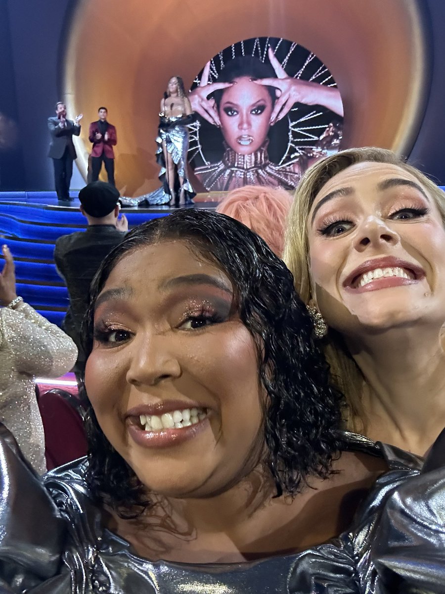 Satan’s Niece on Twitter "RT lizzo Selfie as Beyoncé casually makes