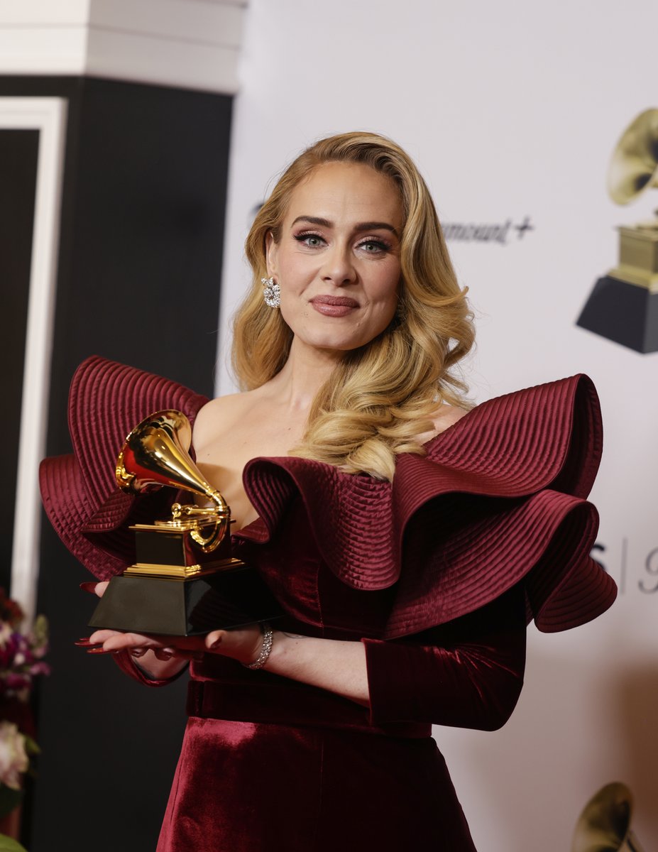 CBS's tweet photo. #GRAMMYs gold looks good on them...🤩✨ https://t.co/G9shhungra