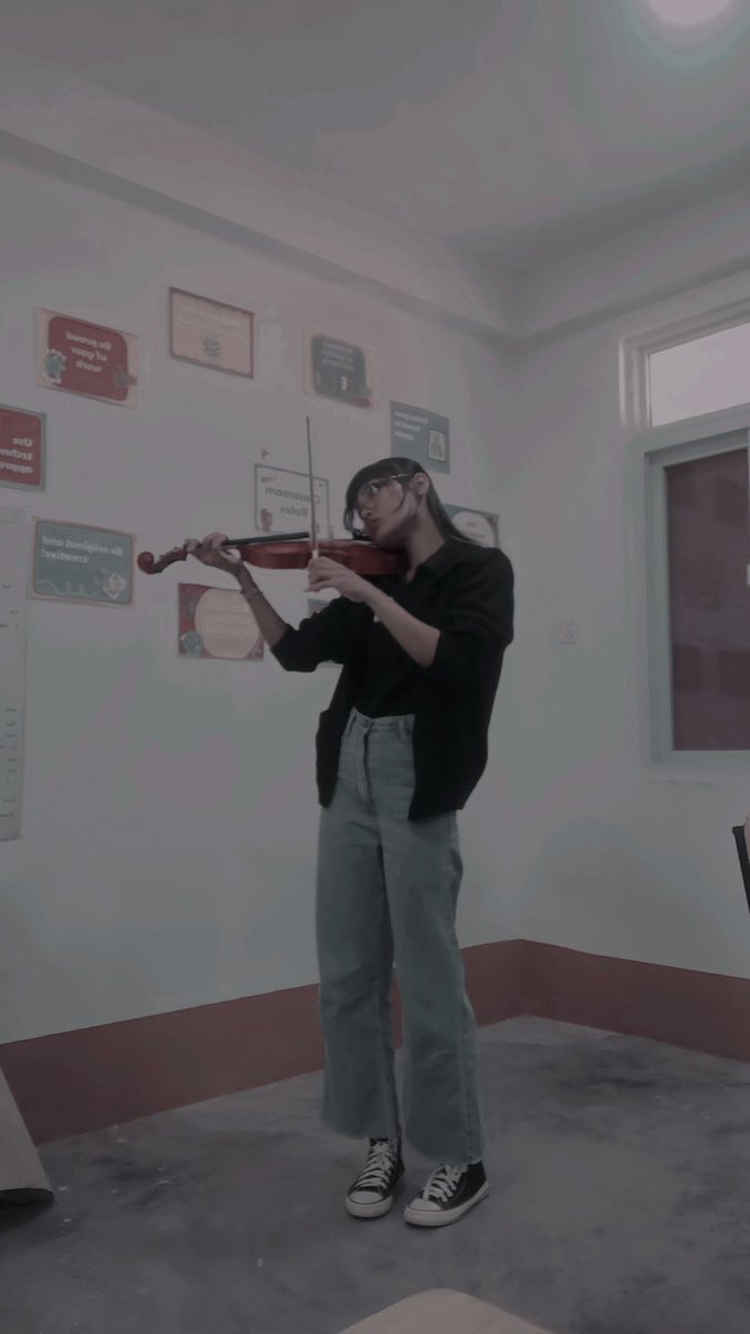 JanJan212001's tweet photo. Live doing what you luv✨
#Burmesgirl
#Violin https://t.co/evqArkhX99