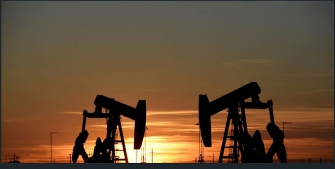 MetalCharts's tweet photo. Oil prices slightly inched up on Monday after falling 8% last week to more than three-week lows as concerns that slower growth in major economies may limit fuel consumption outweighed signs of a demand recovery in China, the world's top oil importer. https://t.co/XySSUOv4Hn