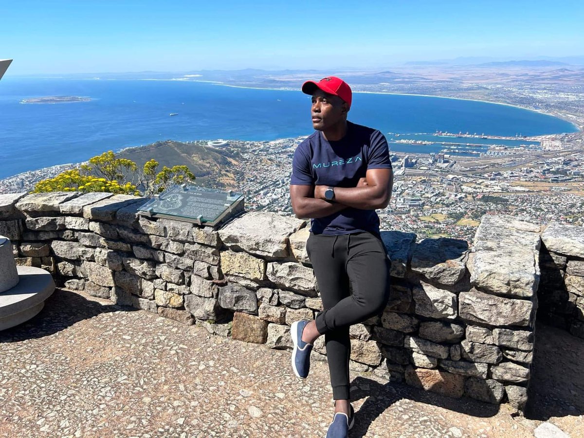 apparel_mureza's tweet photo. Monday motivation with the man that is taking #talent_management to greater heights in Africa. 

This brand is going places!

@christenga

https://t.co/VlZeb9C02z https://t.co/Tfz6DfAa7V