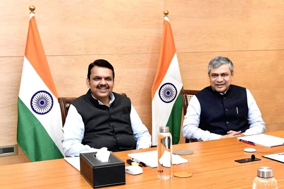 maheshklandge's tweet image. पुणे, पिंपरी-चिंचवडसाठी अत्यंत महत्त्वपूर्ण असलेला #PuneNashik #HighSpeedRailway प्रकल्पाला रेल्वे मंत्रालयाने तत्वत: मंजुरी दिली. राज्याचे उपमुख्यमंत्री @Dev_Fadnavis केंद्रीय रेल्वेमंत्री @AshwiniVaishnaw यांचे तमाम पिंपरी-चिंचवडकरांच्या वतीने जाहीर आभार! @BJP4Maharashtra