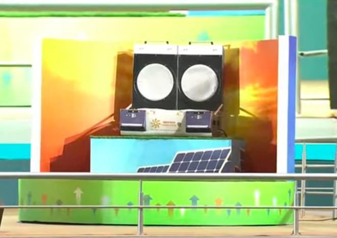 HPCL's tweet image. Hon’ble Prime Minister, Shri Narendra Modi dedicates double burner #solarcooktop to the Nation as a permanent, clean &amp;amp; effective solution to home cooking needs

#IndiaEnergyWeek 
@narendramodi  @PetroleumMin @Rameswar_Teli
@PetroleumMin @Secretary_MoPNG @IndiaEnergyWeek